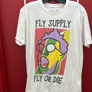 FLY SUPPLY 😍White Graphic Tee - Short Sleeve